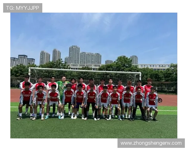 赛后分析:深圳足球队与武汉足球队的表现与状态对比解析 赛后分析:深圳足球队与武汉足球队的表现与状态对比解析