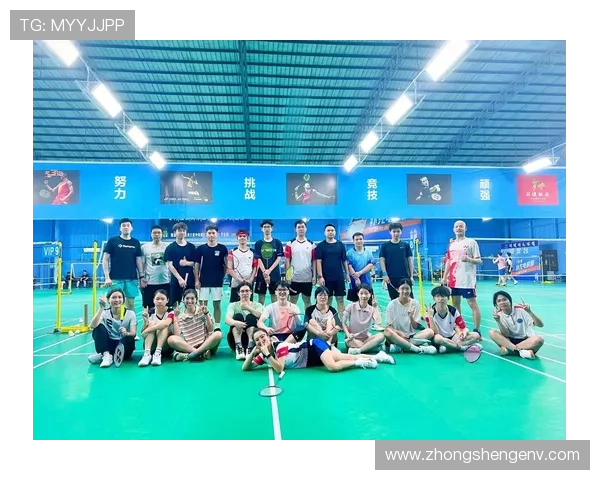 南京羽毛球队与成都羽毛球队赛后状态分析与复盘探讨