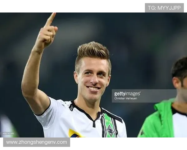 足球明星小琪的精彩瞬间与成长历程全记录