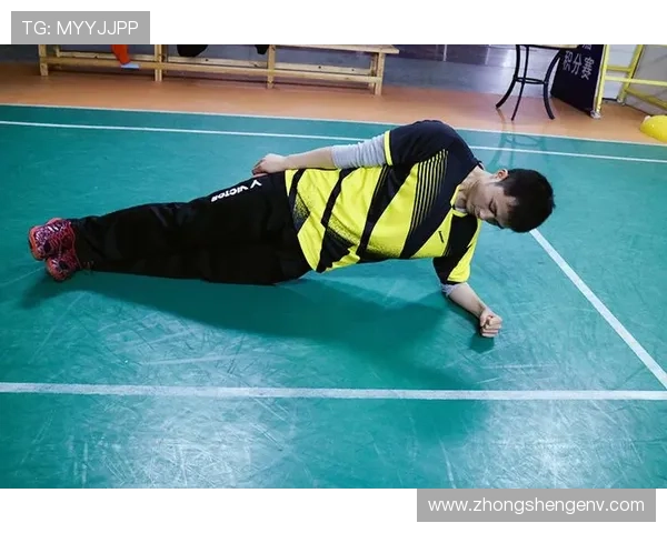 重庆羽毛球队力量表现数据分析揭示运动员潜力与训练效果的深度关系 重庆羽毛球队力量表现数据分析揭示运动员潜力与训练效果的深度关系